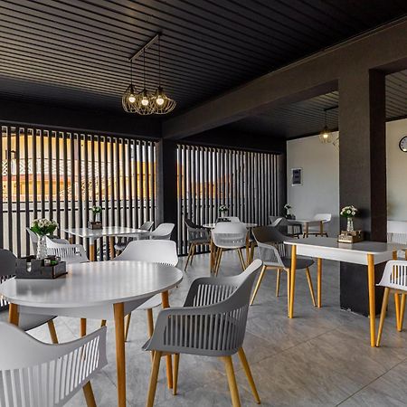 Fenix Hotel Solotvyno Luaran gambar