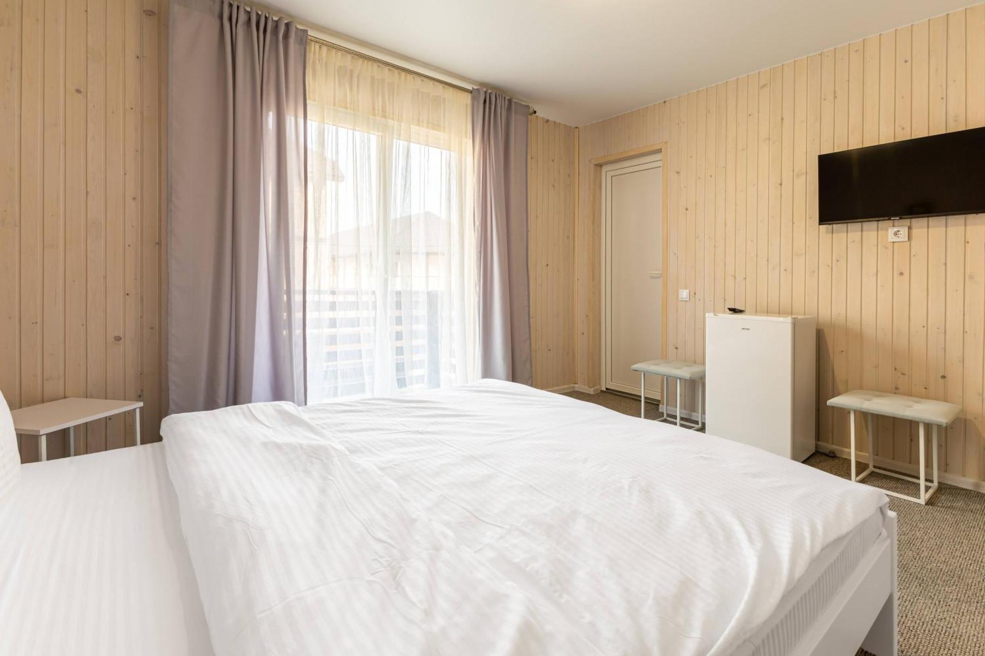 Fenix Hotel Solotvyno Luaran gambar